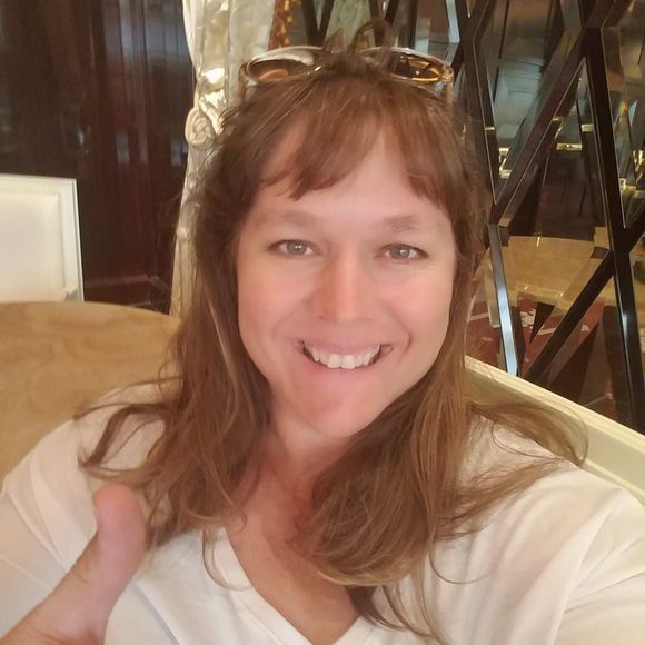 Meet your Posher, Joyce - Picture 1 of 1